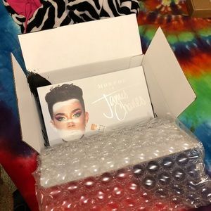 JAMES CHARLES X MORPHE PALETTE